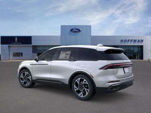 New 2025 Lincoln Nautilus Premier w/ Jet Appearance Package image 4