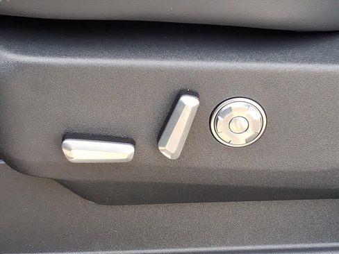 New 2025 Lincoln Navigator Reserve w/ Jet Appearance Package image 18