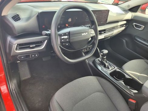Used 2025 Kia K4 LXS image 9