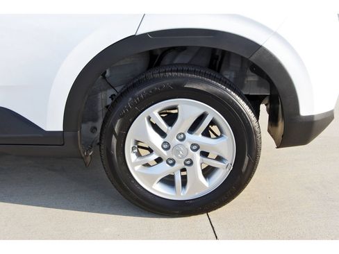 Used 2026 Hyundai Venue SE FWD image 29