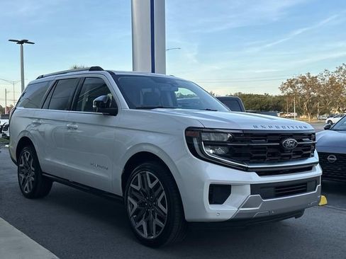 New 2025 Ford Expedition Platinum w/ Platinum Ultimate Package image 9