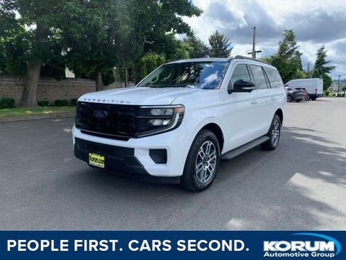 Certified 2025 Ford Expedition Active AWD/4WD image 1
