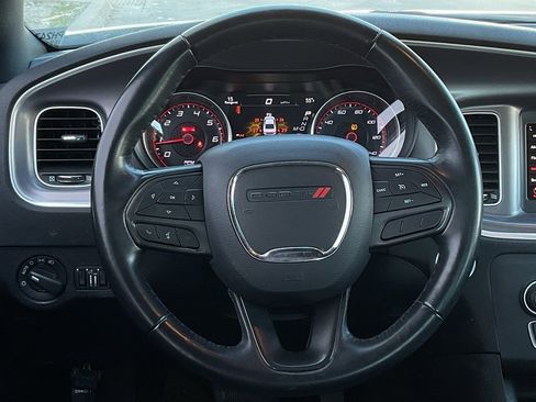 Used 2022 Dodge Charger SXT image 19