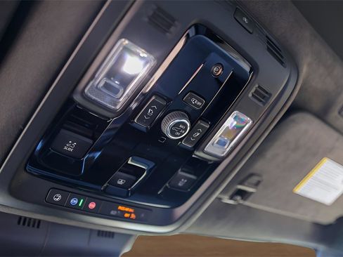 Certified 2025 Cadillac Escalade Sport Platinum w/ LPO, Floor Liner Package image 20