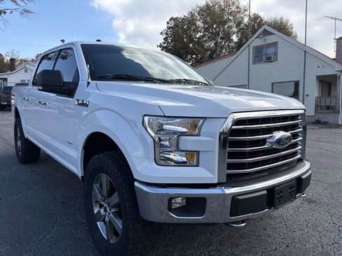 Used 2017 Ford F150 XLT w/ Equipment Group 302A Luxury image 8
