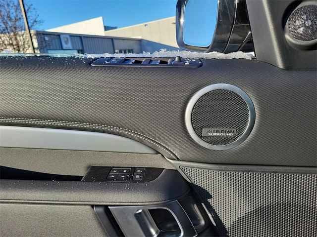 New 2025 Land Rover Discovery Dynamic SE AWD/4WD image 14