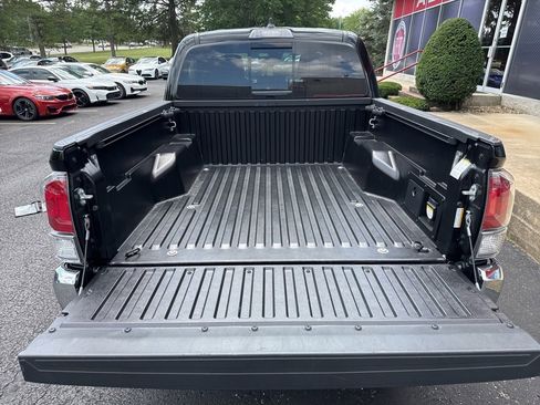 Used 2023 Toyota Tacoma TRD Off-Road image 49