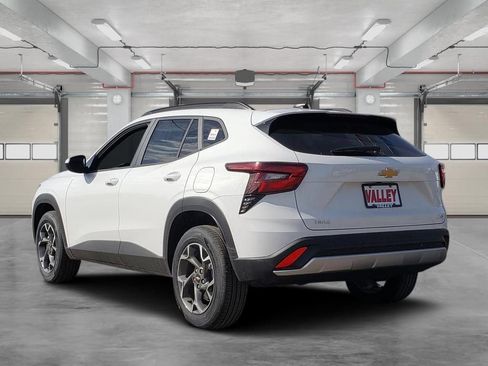 New 2026 Chevrolet Trax LT w/ LT Convenience Package image 6