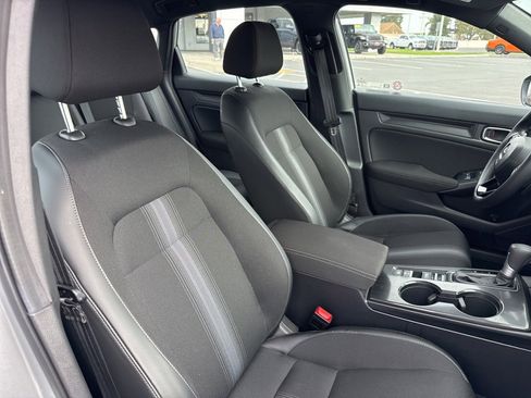 Used 2025 Honda Civic Sport image 12