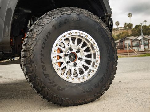 Used 2018 Ford F150 Raptor w/ Equipment Group 802A Luxury image 32