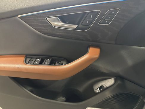 Used 2022 Audi Q8 Premium Plus image 12