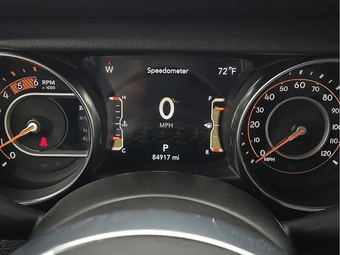 Used 2023 Jeep Wrangler Unlimited Sahara w/ Cold Weather Group AWD/4WD image 18