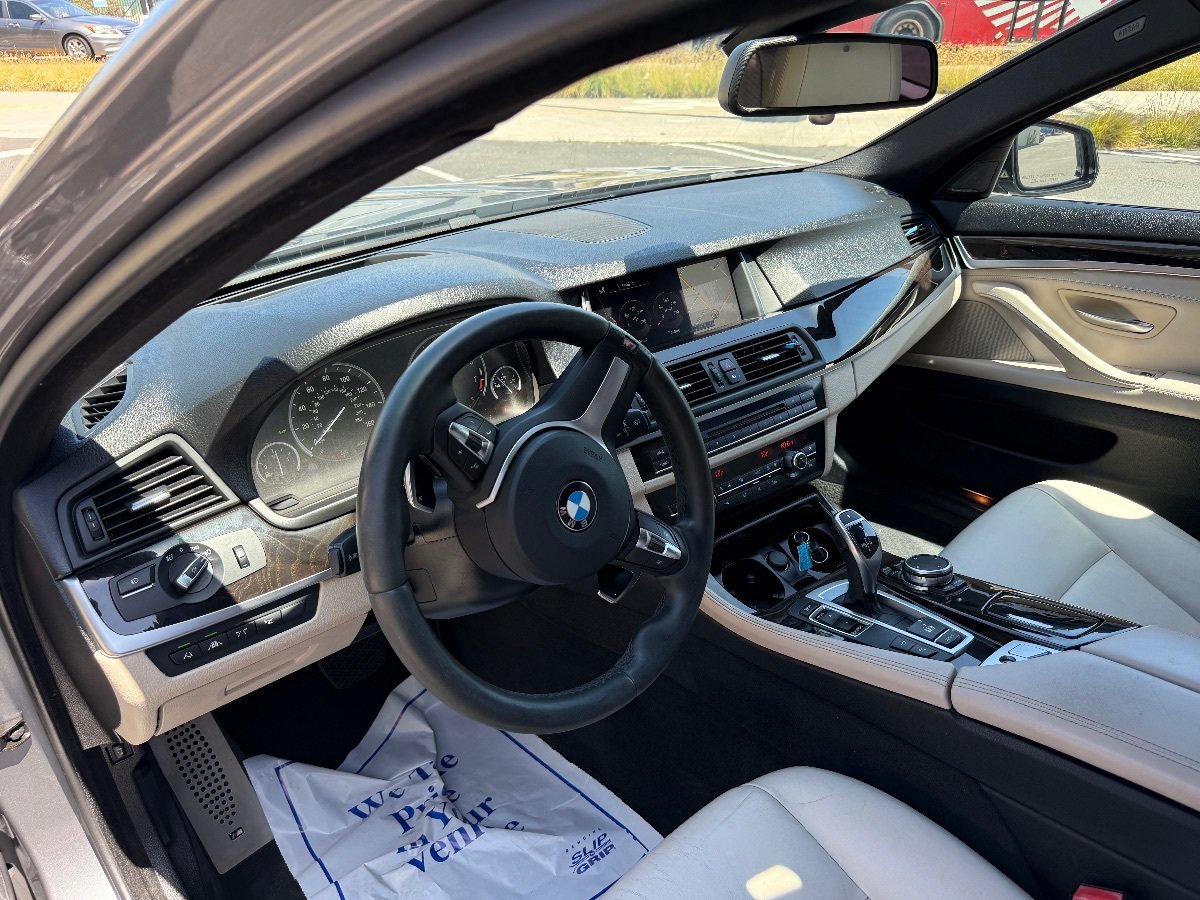Used 2016 BMW 535i Sedan RWD image 12