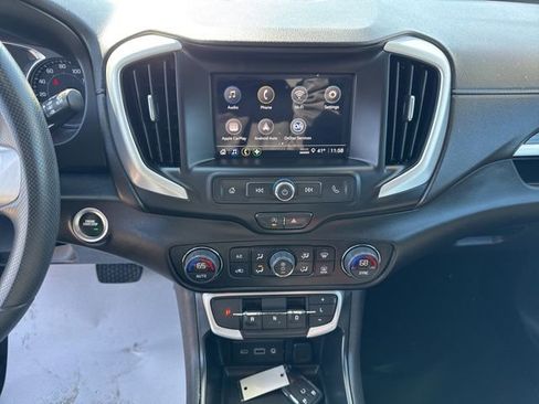 Used 2023 GMC Terrain SLE w/ Driver Convenience Package image 14