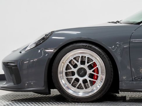 Used 2018 Porsche 911 GT3 RWD image 12