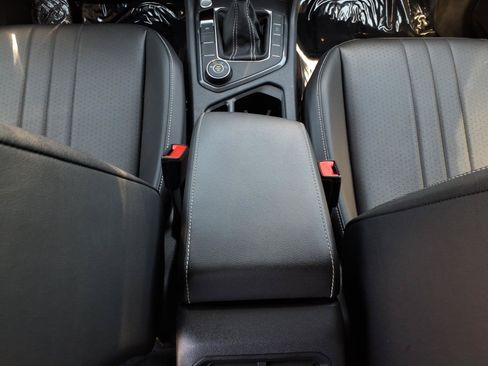 Certified 2024 Volkswagen Tiguan SE AWD/4WD image 26