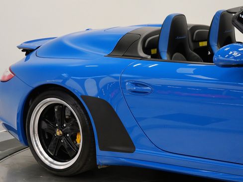Used 2011 Porsche 911 Speedster RWD image 51