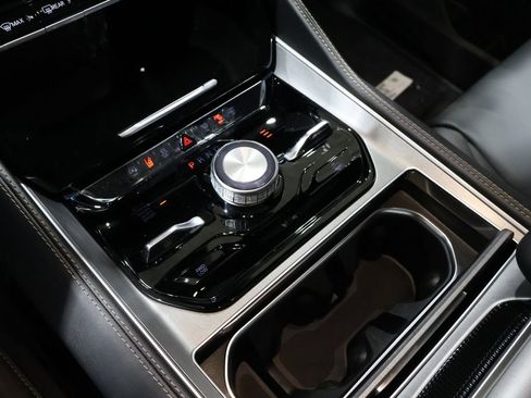 New 2026 Jeep Grand Wagoneer 4WD image 23