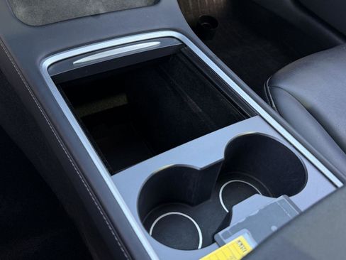 Used 2023 Tesla Model 3 Standard Range image 13