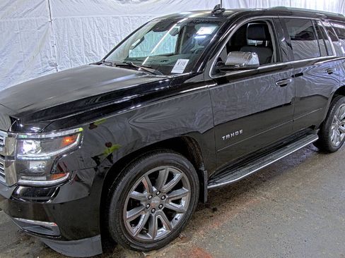 Used 2017 Chevrolet Tahoe Premier AWD/4WD image 4