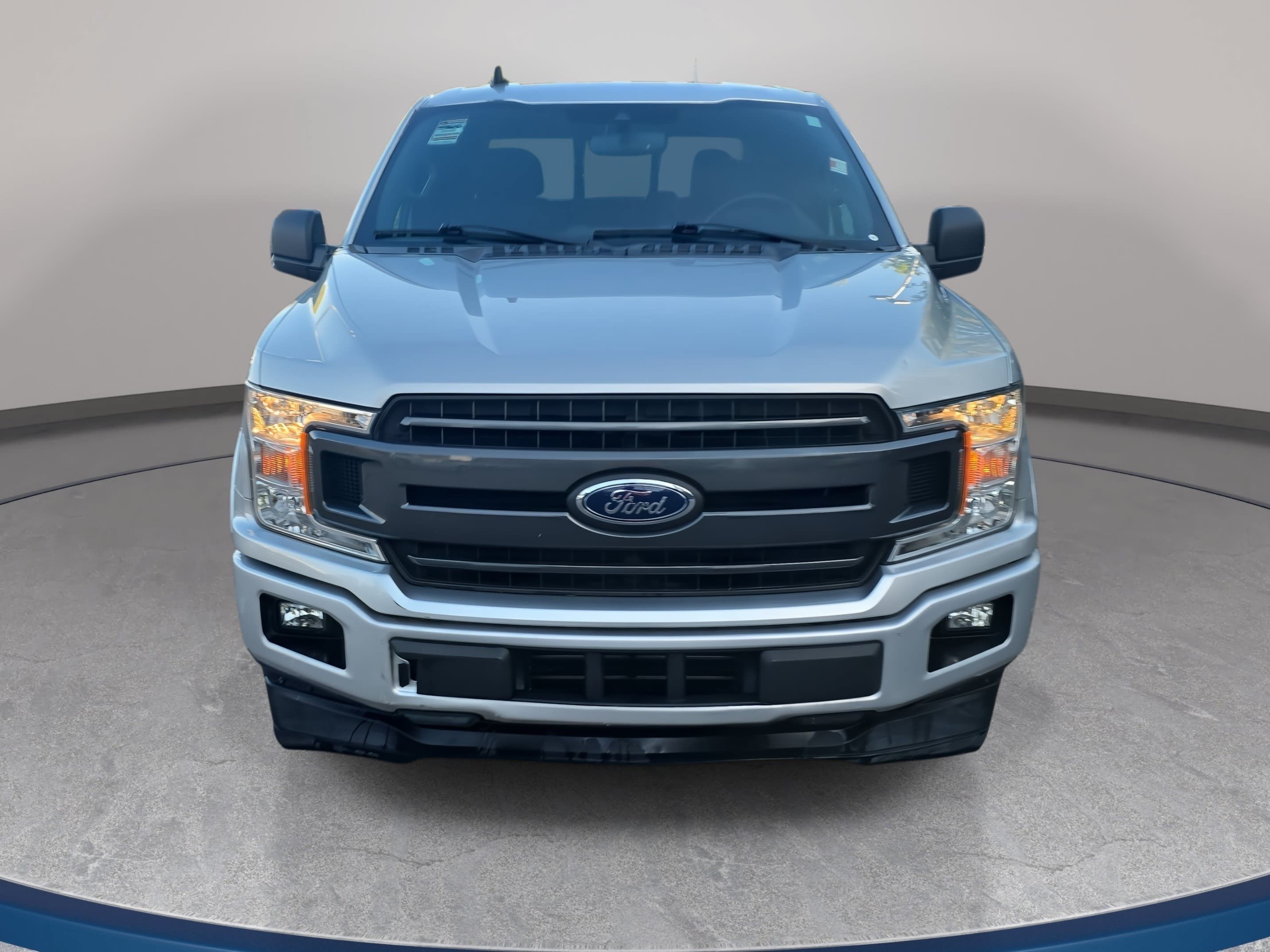 Used 2019 Ford F150 XLT w/ Equipment Group 302A Luxury RWD image 2