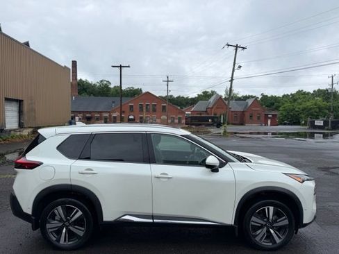 Used 2023 Nissan Rogue SL w/ SL Premium Package AWD/4WD image 4