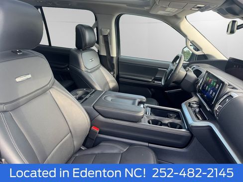 Certified 2025 Ford Expedition Platinum w/ Driver's Package AWD/4WD image 16