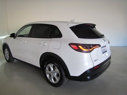 Certified 2025 Honda HR-V LX image 21