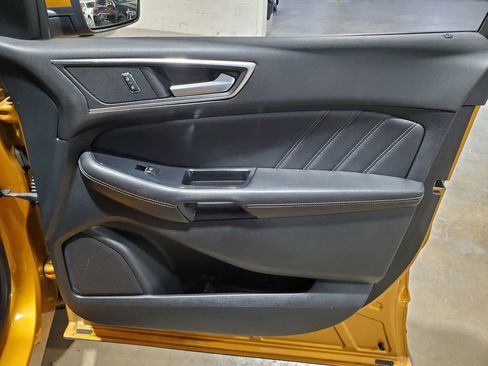 Used 2015 Ford Edge Sport w/ Equipment Group 401A AWD/4WD image 16
