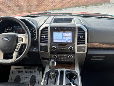 Certified 2019 Ford F150 Lariat w/ Equipment Group 502A Luxury image 27