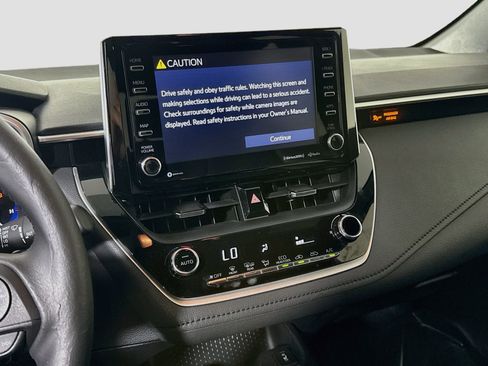 Used 2022 Toyota Corolla XSE FWD image 18