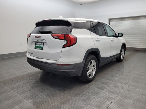 Used 2018 GMC Terrain SLE image 9