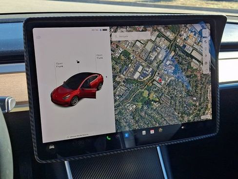 Used 2018 Tesla Model 3 Long Range image 19