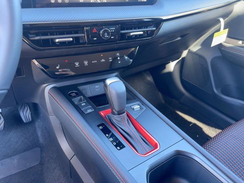 New 2026 Nissan Kicks SR w/ Cold Weather Package image 18