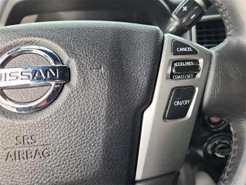 Used 2018 Nissan Titan SV w/ SV Convenience Package image 20
