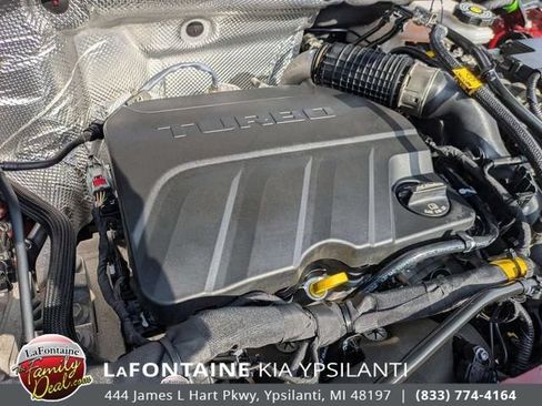 Used 2024 Buick Envista Sport Touring w/ Convenience I Package FWD image 31