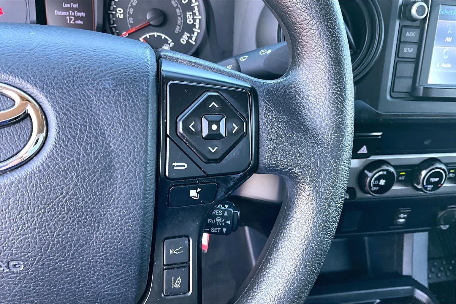 Used 2018 Toyota Tacoma SR AWD/4WD image 24