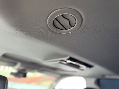 Used 2016 Cadillac Escalade ESV Premium image 33