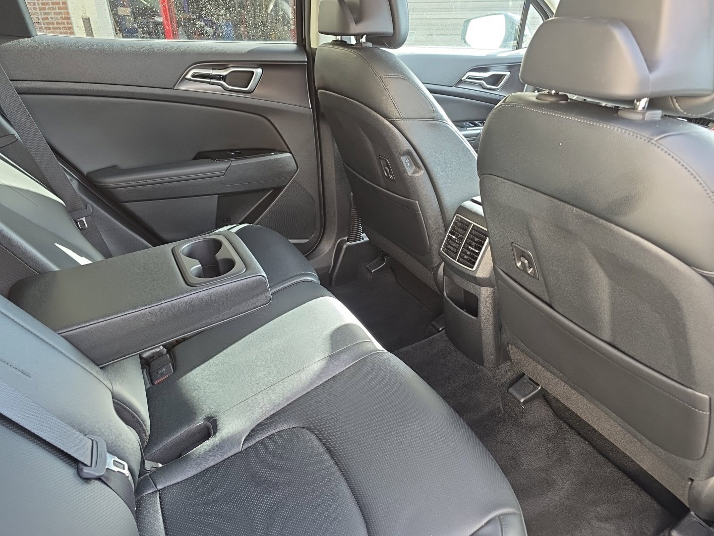 Used 2024 Kia Sportage EX FWD image 30
