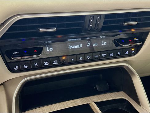 Used 2024 MAZDA CX-90 Plug-In Hybrid w/ Premium Plus AWD/4WD image 24