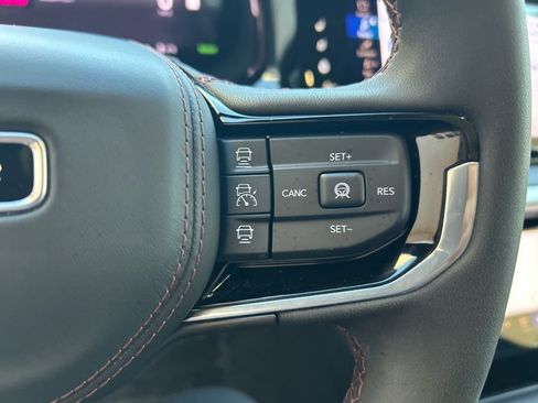 Used 2024 Jeep Wagoneer Launch Edition image 56