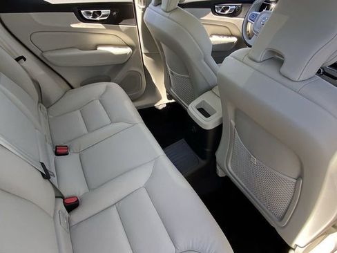 Used 2025 Volvo XC60 T8 Plus image 15