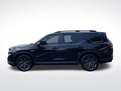 Certified 2025 Honda Pilot Sport image 2