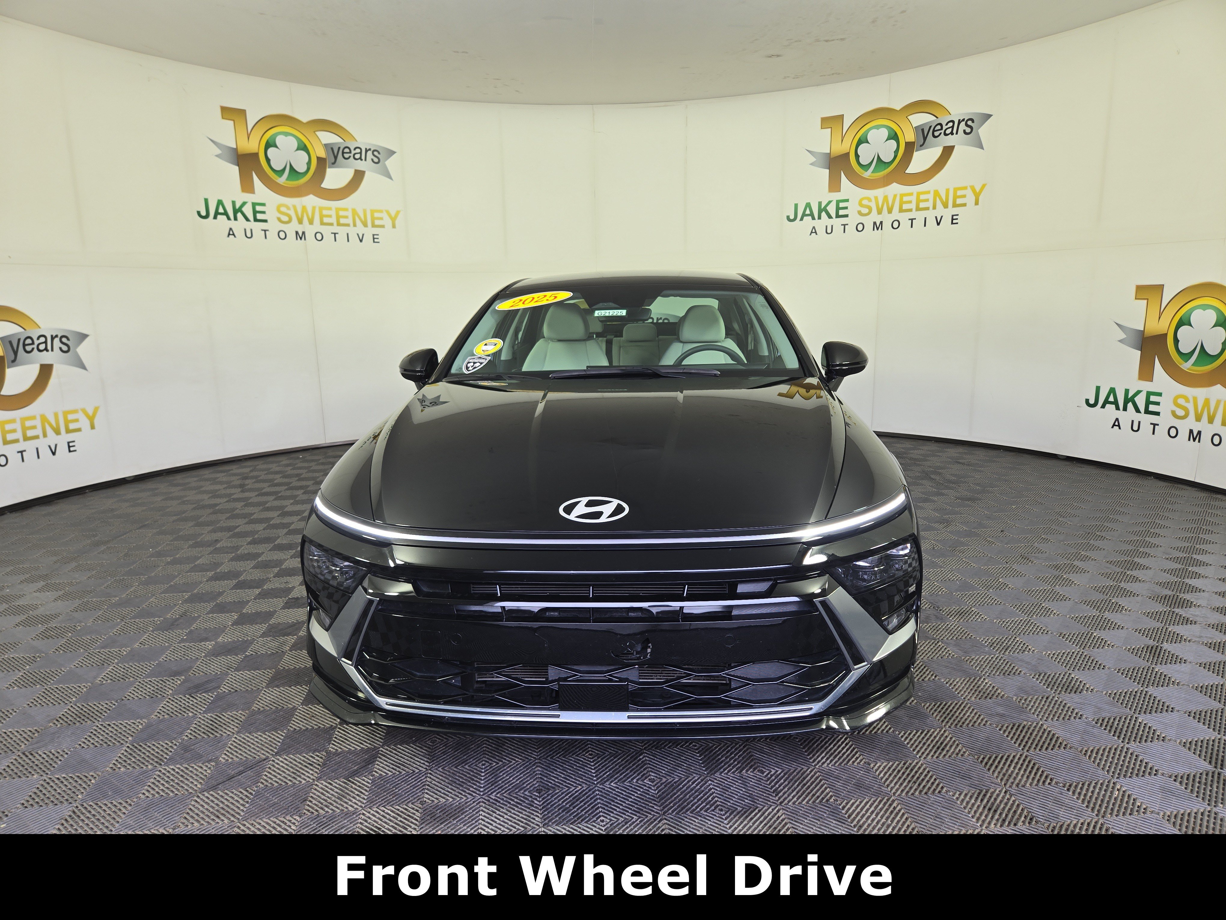 Used 2025 Hyundai Sonata SEL FWD image 2
