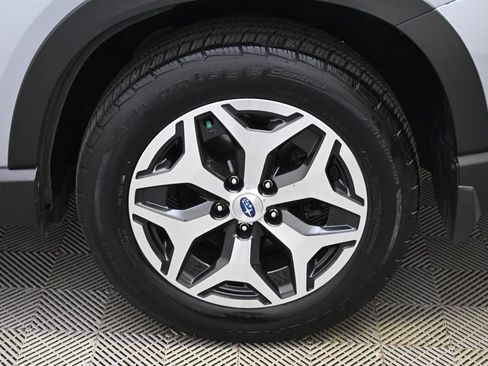 Used 2019 Subaru Forester Premium AWD/4WD image 16
