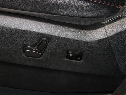 Used 2019 Dodge Grand Caravan GT FWD image 16