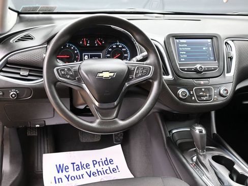 Used 2018 Chevrolet Malibu LT image 29