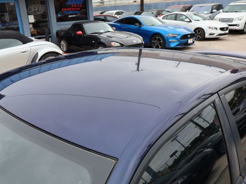 Used 2016 Dodge Charger SE RWD image 28
