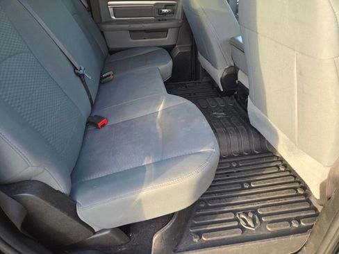 Used 2020 RAM 1500 Classic SLT image 9