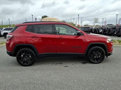 New 2026 Jeep Compass Latitude AWD/4WD image 3